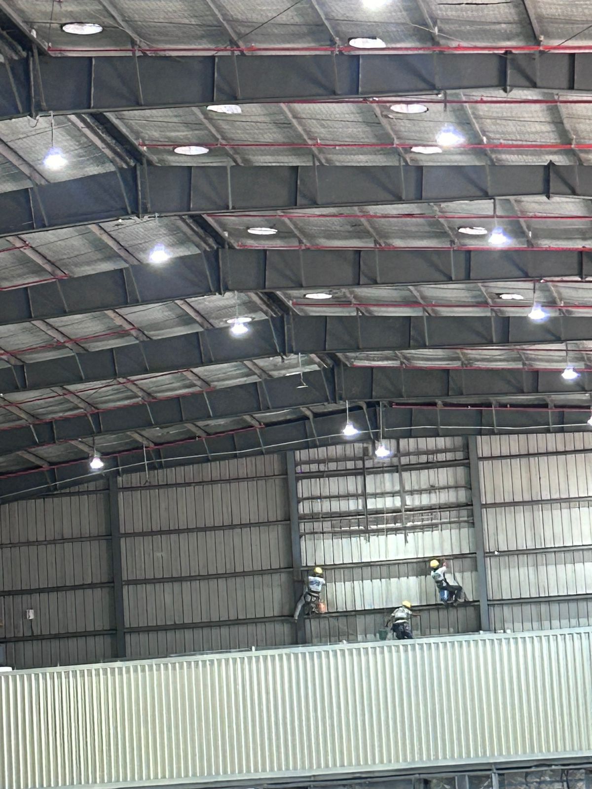 INDUSTRIAL HIGH RISE STRUCTURE CLEANING